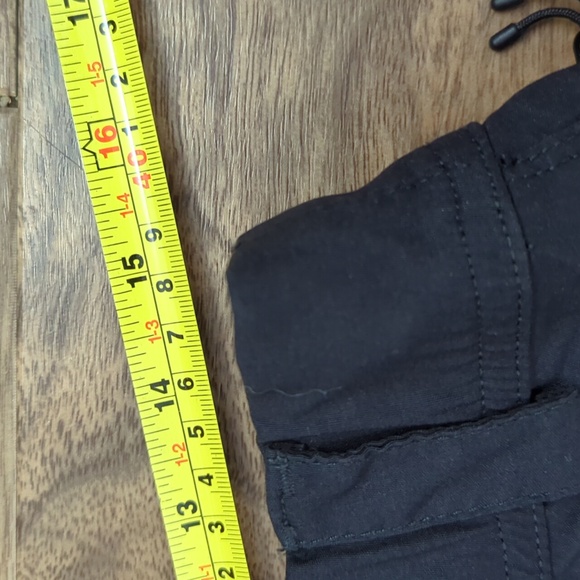 Duluth Trading Co Capri Pants - Picture 8 of 9